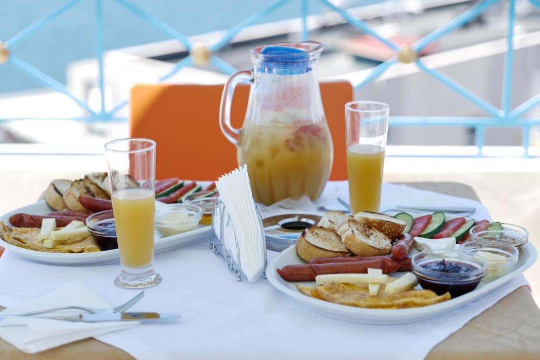 Blue Heaven Hotel Саранде Екстериор снимка