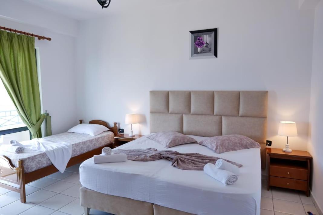 Blue Heaven Hotel Саранде Екстериор снимка