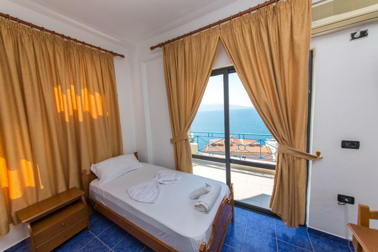 Blue Heaven Hotel Саранде Екстериор снимка