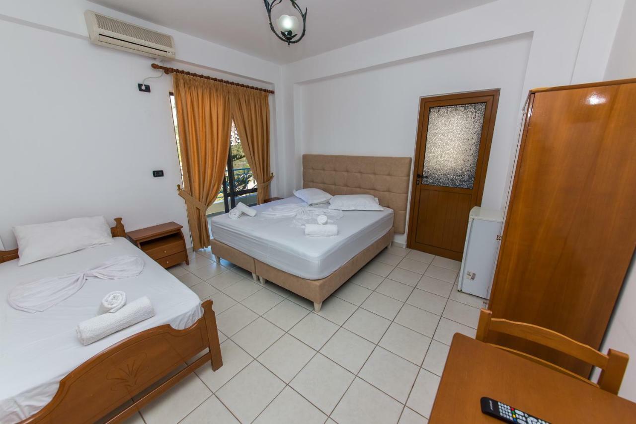 Blue Heaven Hotel Саранде Екстериор снимка