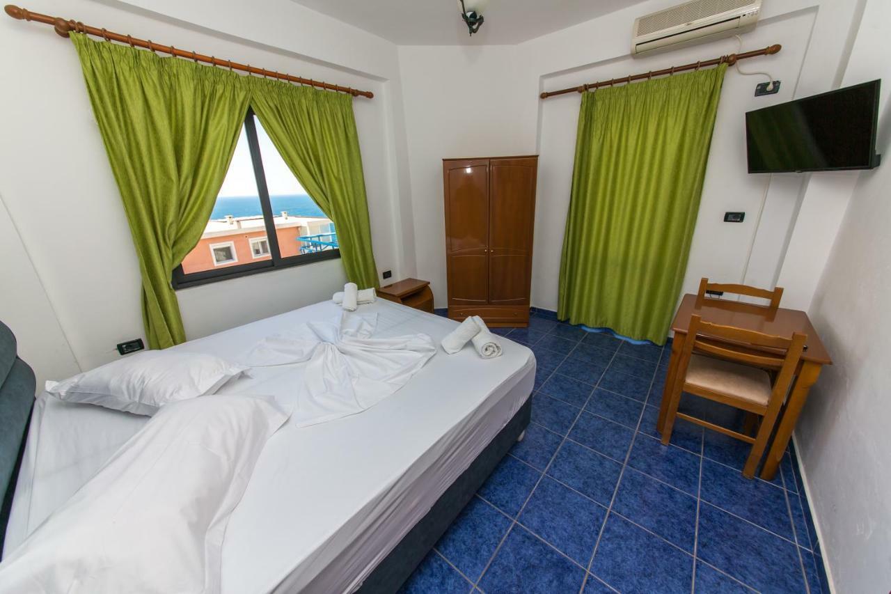 Blue Heaven Hotel Саранде Екстериор снимка